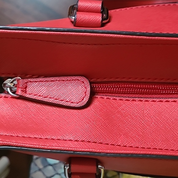 Red GUESS Tote - Picture 6 of 15